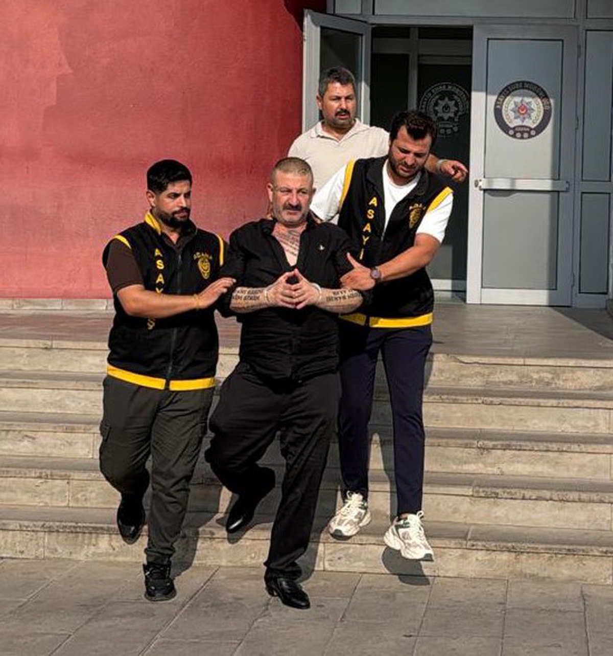 Yargıtay'ın onadığı 12 yıl 6 ay hapis cezası bulunan Şükrü Akçay Adana'da yakalandı