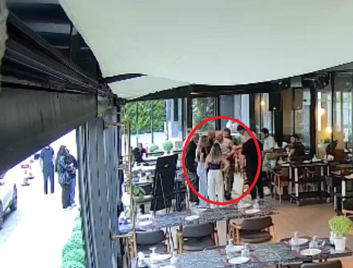 Trabzon'da restoranda boğazına yiyecek kaçan adamı Heimlich manevrasıyla kurtardı! O anlar kamerada