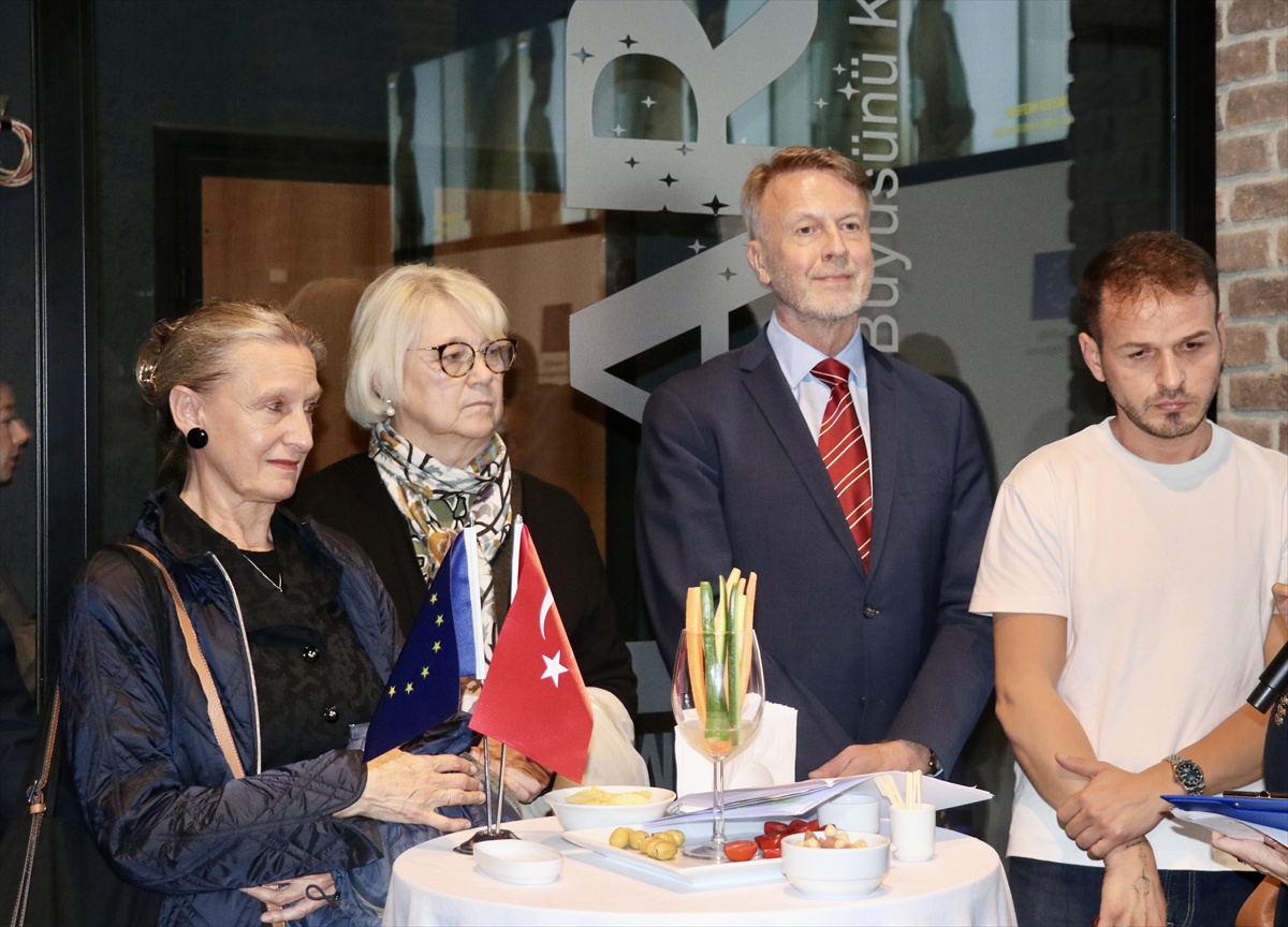AB Delegasyonu Başkanı Orav, Trabzon'da Rusya-Ukrayna savaşının uzakta olmadığını söyledi