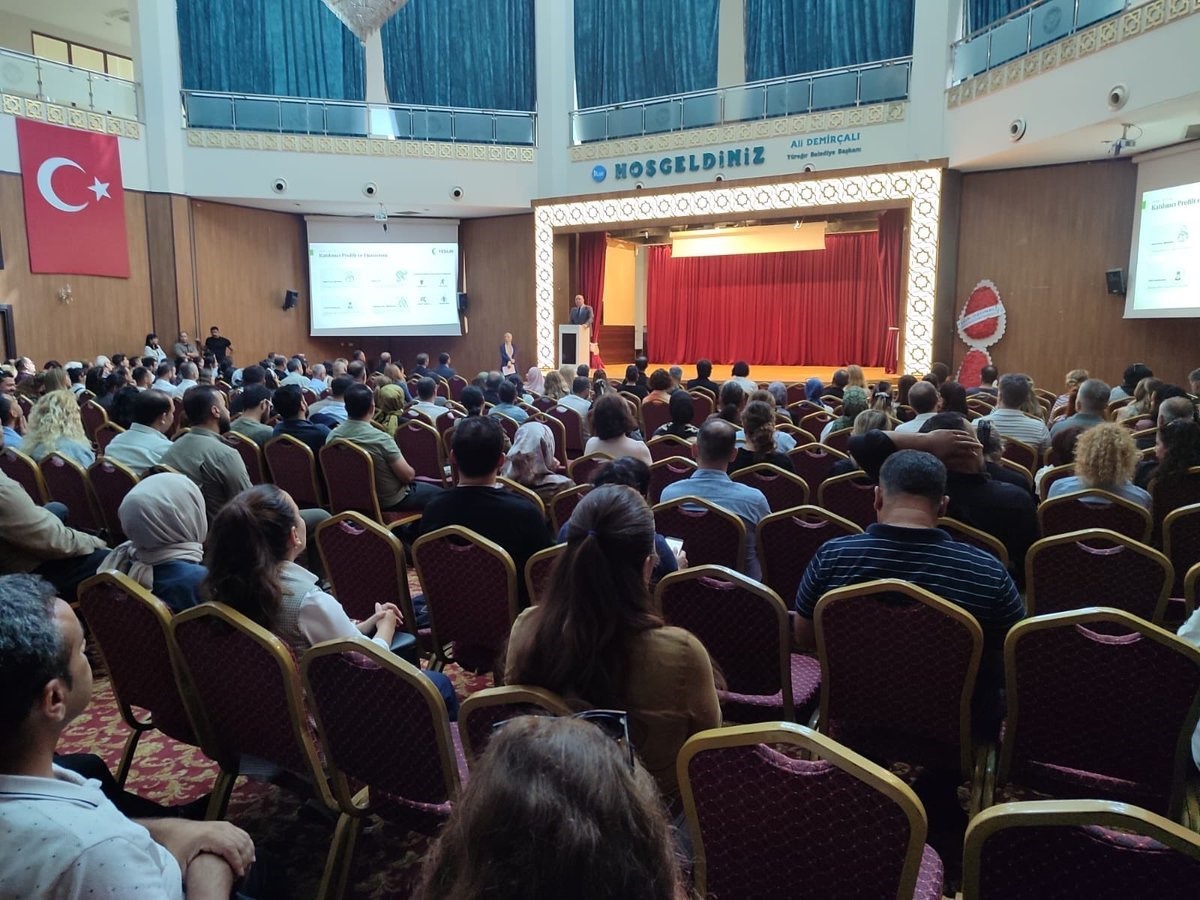 Adana Yüreğir'de Yeşilay kulüplerinin okullarda 365 gün yaşatılması hedefleniyor