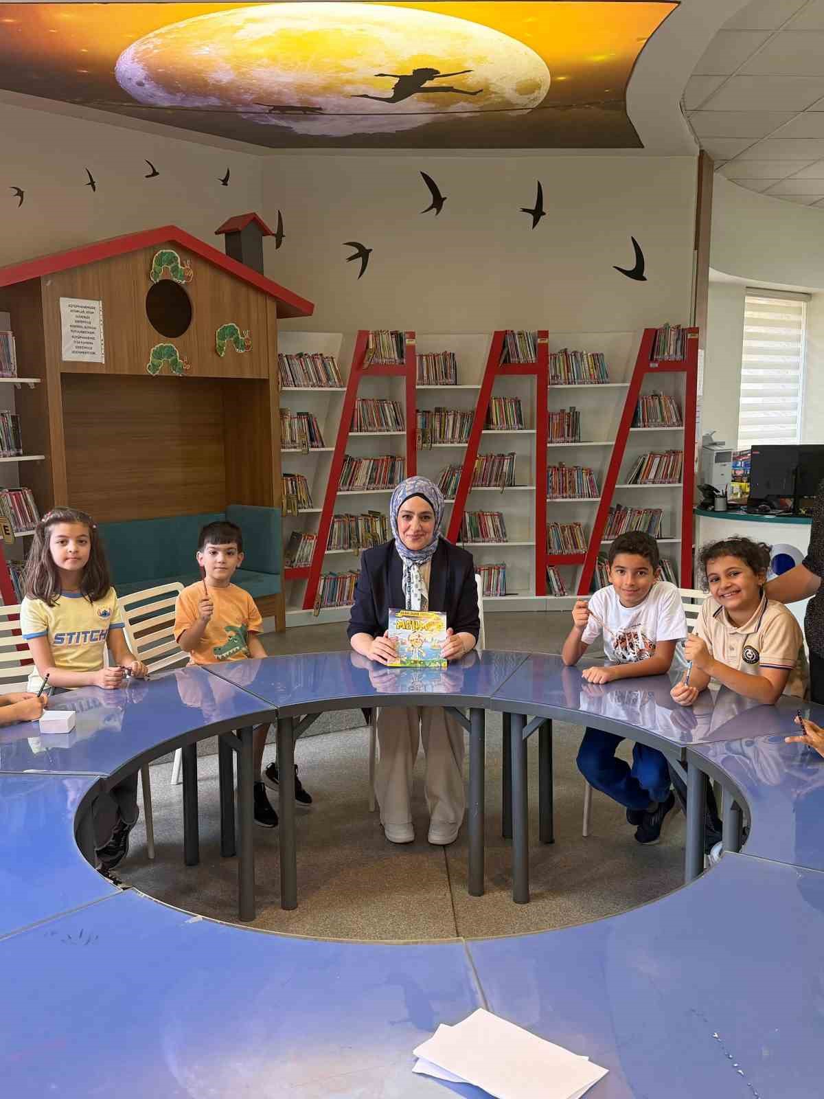 Aydın Çocuk ve Gençlik Kütüphanesi'nde çocuklar etkileşimli okuma etkinliğine katıldı