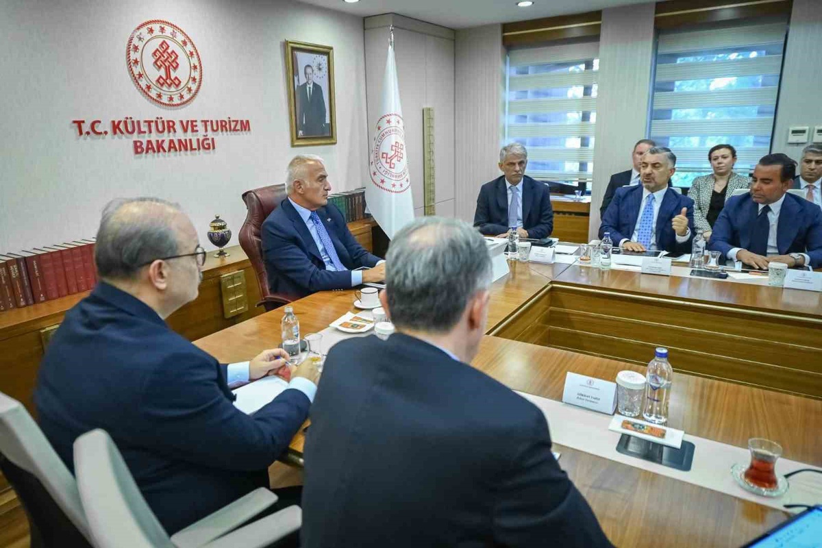 Bakan Ersoy'a göre 216 müze ve ören yerindeki dijital dönüşüm 2026 sonunda bitecek