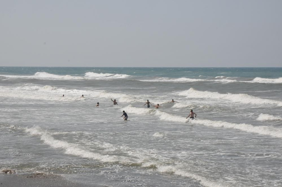Batı Karadeniz'de cuma öğle saatlerinden itibaren fırtına deniz ulaşımını aksatabilir
