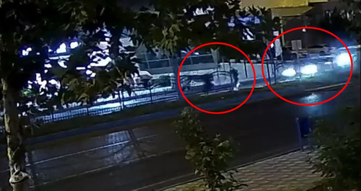 Batman'da otomobil yaya geçidinde 2 kişiye çarptı, yaralılardan biri ağır yaralandı