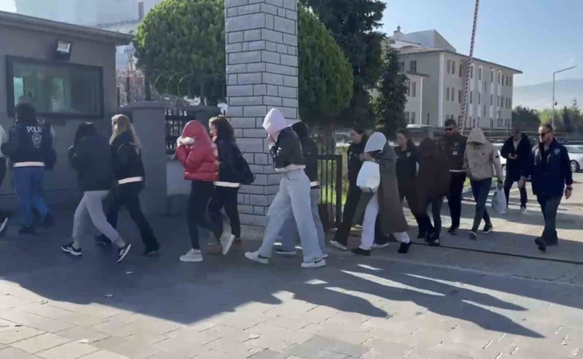 Düzce'de fuhuş iddiası soruşturmasında gözaltına alınan 7 şüpheliden 5'i tutuklandı