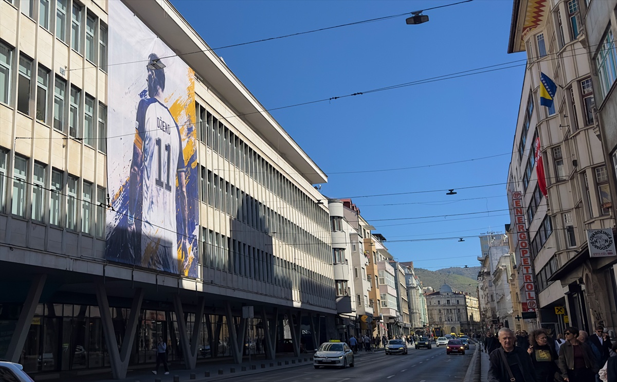 Bosna Hersek'in efsanesi Edin Dzeko milli takıma veda ediyor! Son maçı yarın İsveç'e karşı