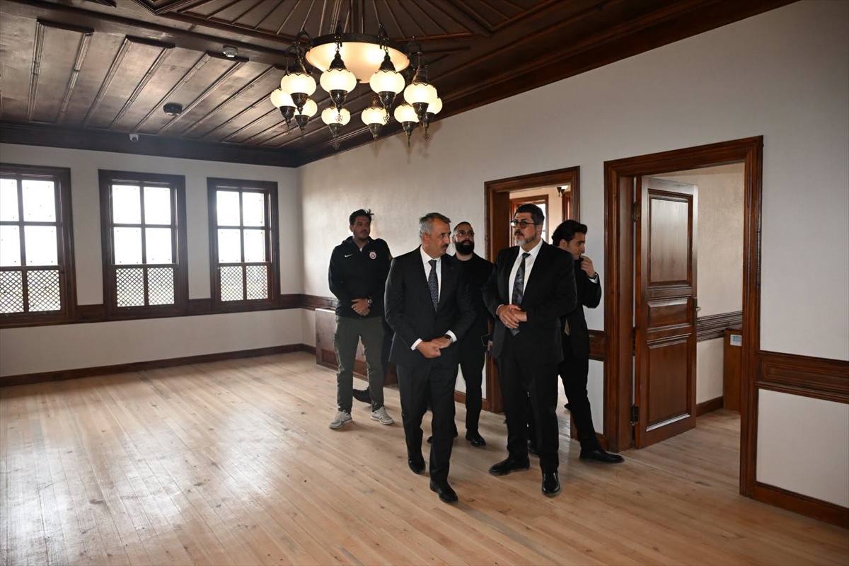 Edirne Valisi Sezer, Muradiye Mevlevihanesi'ni gezdi, açılış bu ay bekleniyor