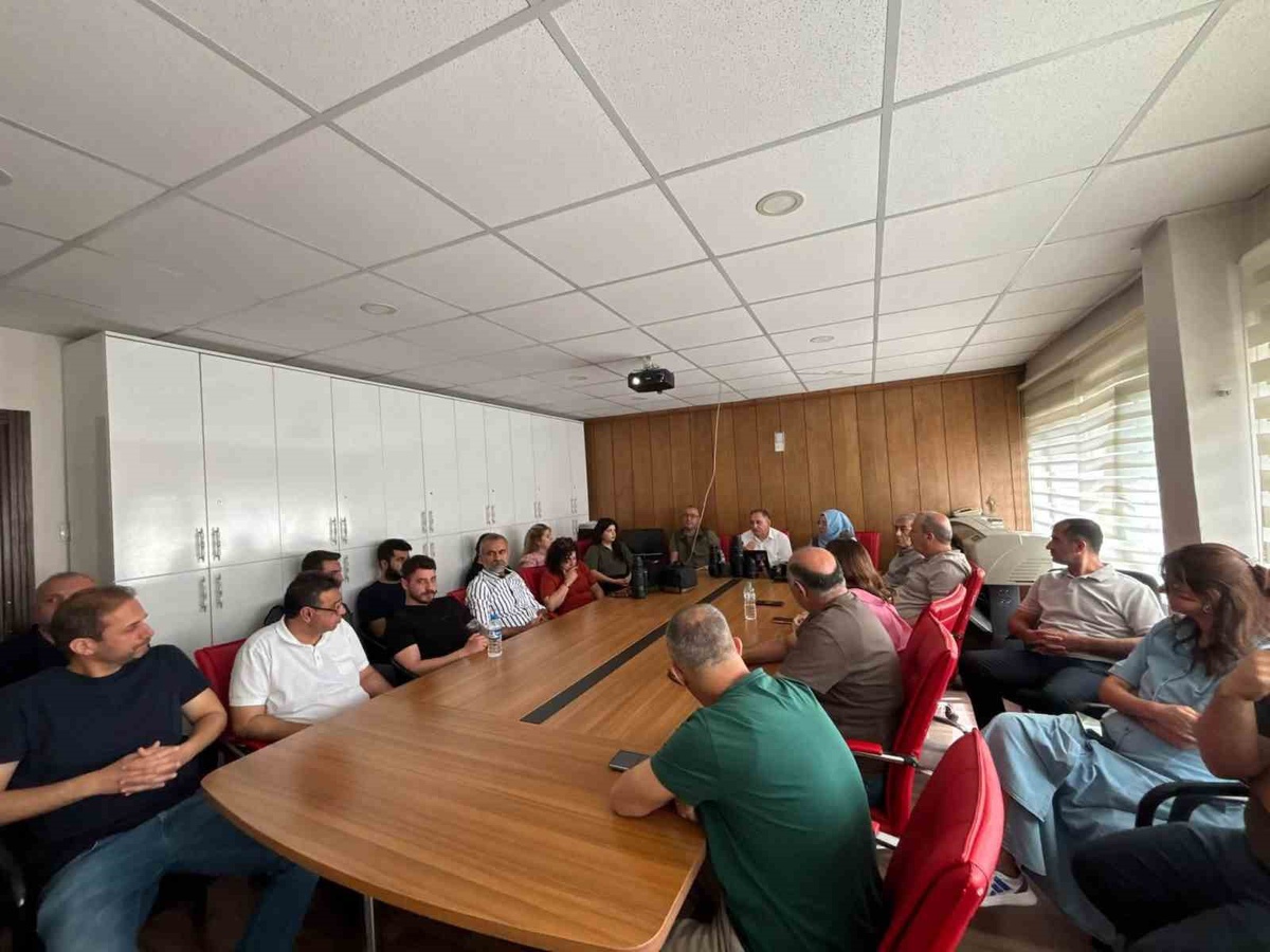 Elazığ'da 'Fırat'ta Doğadan Dijitale' projesiyle fotoğrafçılık eğitimi düzenlendi