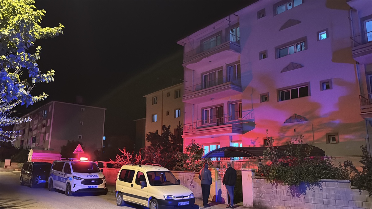 Erzincan'da 4. kattaki balkondan düşen yaşlı kadın hastanede hayatını kaybetti