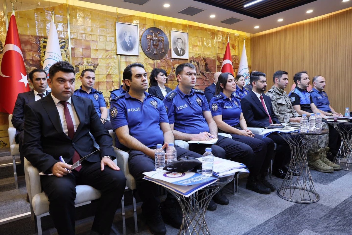 Erzincan'da güvenlik toplantısında okul güvenliği ve personel rehberliği ele alındı