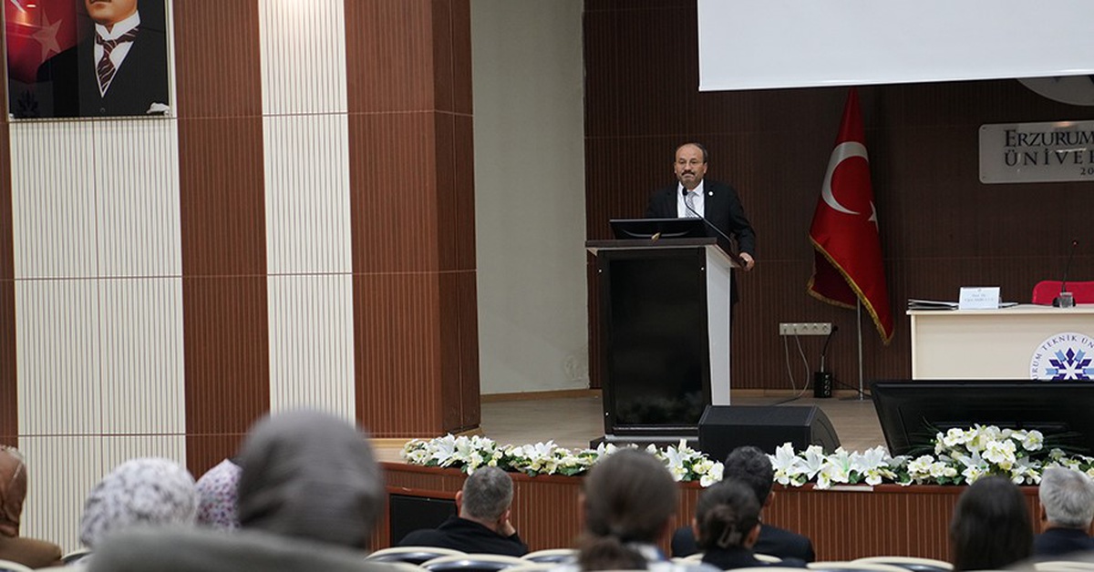 ETÜ’de ‘Terörsüz Türkiye’ panelinde Rektör Çakmak süreci değerlendirdi