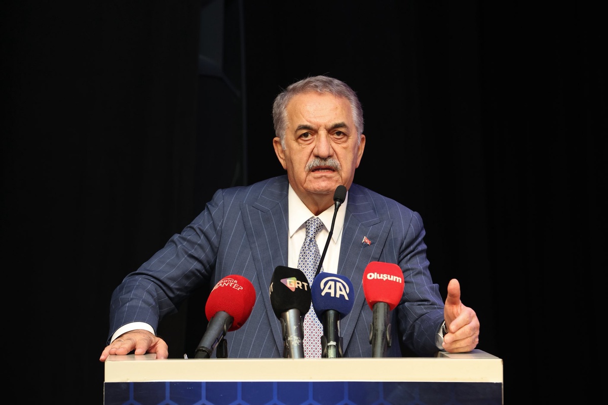 Hayati Yazıcı'dan oğluna yönelik fon iddialarına yanıt: İtibar suikastına asla müsaade etmem
