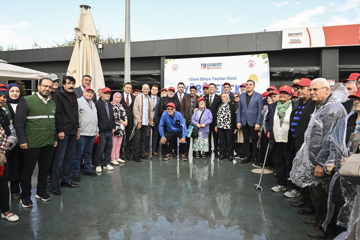 İstanbul'da 'Yürüyerek Gençleşiyoruz' etkinliği düzenlendi