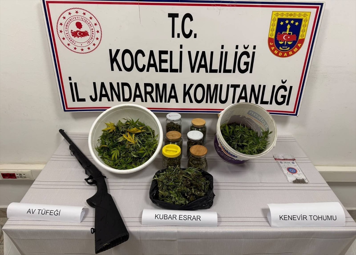 Karamürsel'de uyuşturucu operasyonunda 3 kilo 500 gram kubar esrar ele geçirildi