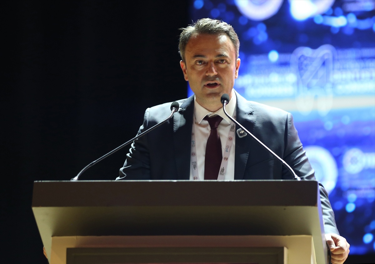 Konya'da 4. Uluslararası Diş Hekimliği Kongresi 1500'e yakın katılımcıyla başladı