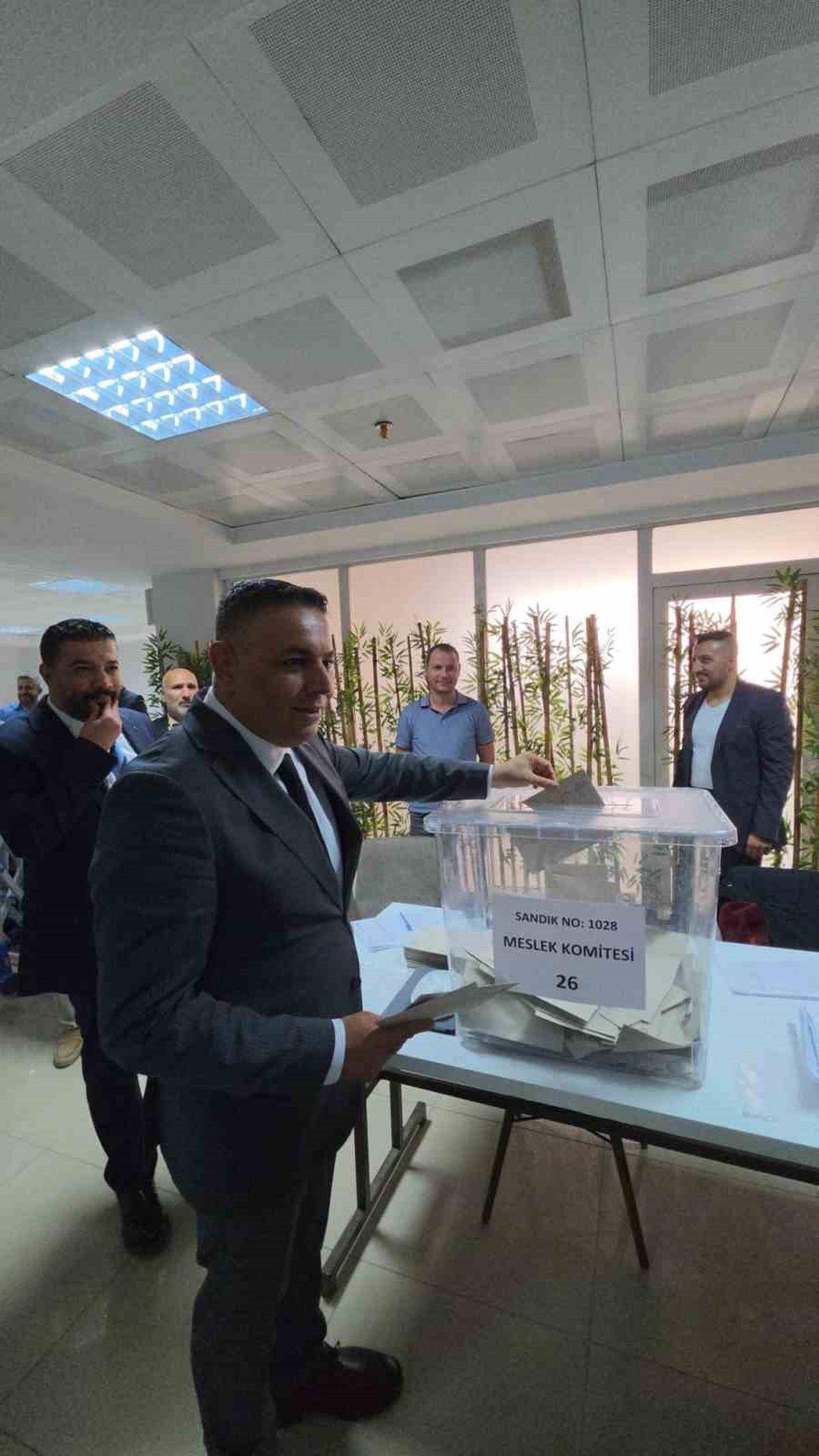 Malatya TSO Başkan Adayı Sadıkoğlu oyunu kullandı, katılım yüksek dedi