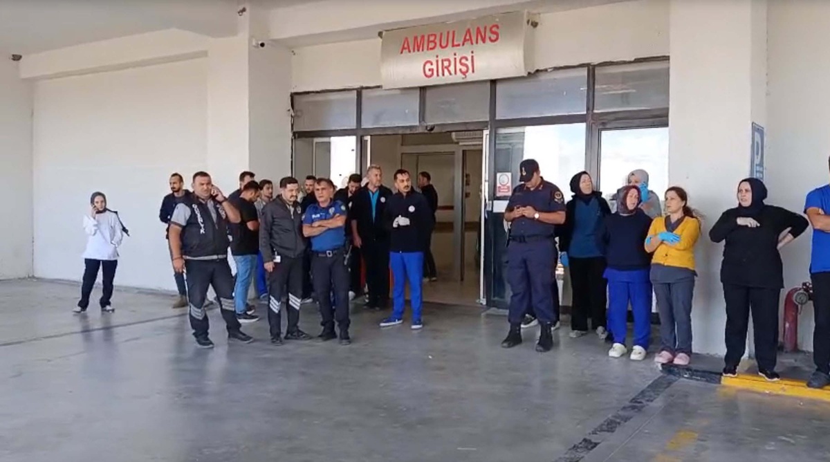 Manisa Soma'da göçükte kaldığı değerlendirilen 7 işçiden 2'si kurtarıldı