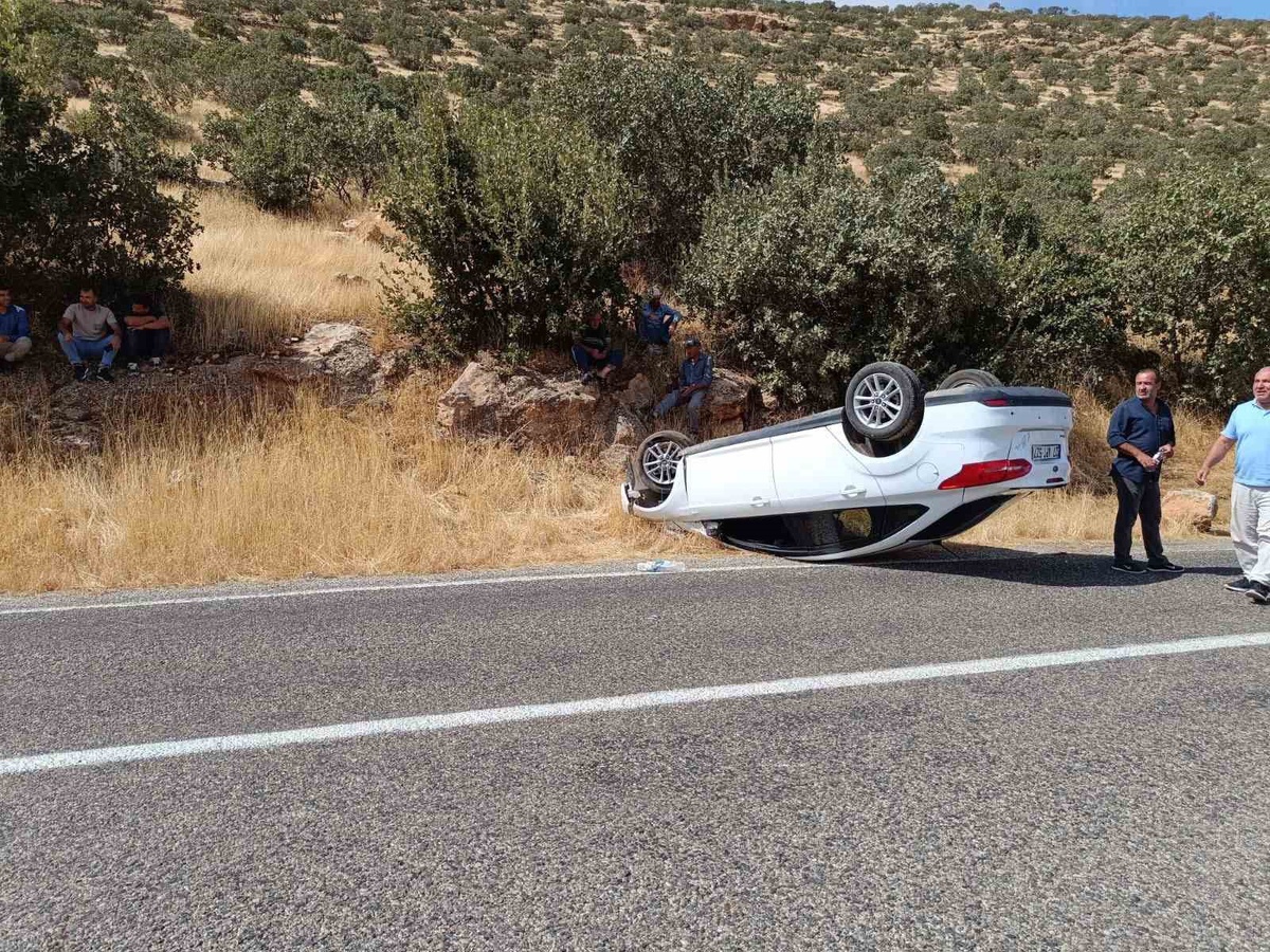 Mardin Nusaybin'de takla atan otomobilde yaralanan olmadı, araçta maddi hasar oluştu
