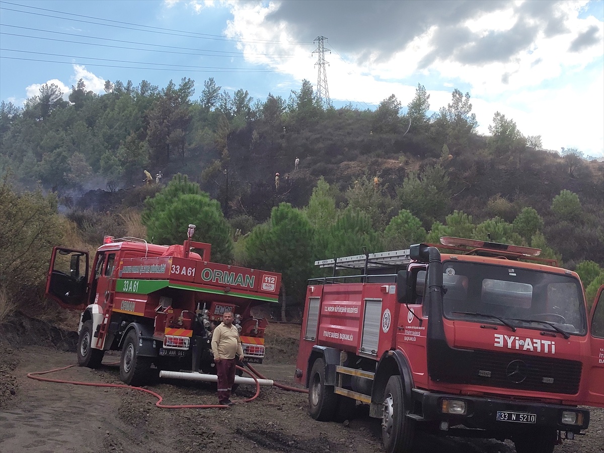 Mersin Bozyazı’da orman dışı arazide çıkan yangın söndürüldü