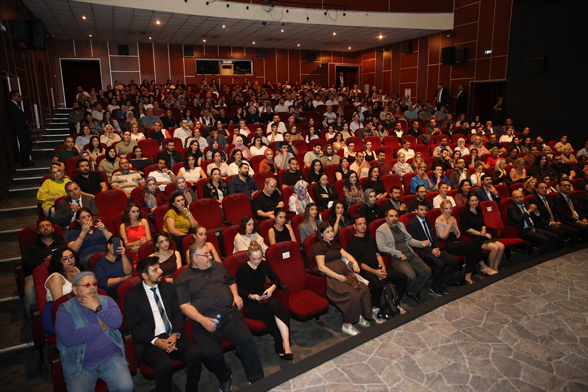 Nalınlar oyunu, Diyarbakır'da 22. Orhan Asena Yerli Oyunlar Tiyatro Festivali'ni açtı
