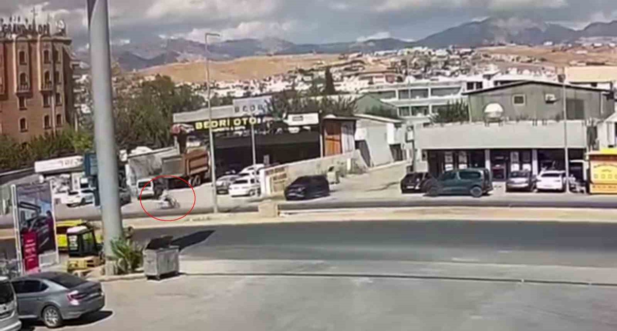 Silopi'de motosikletten düşen 15 yaşındaki çocuk otomobilin altında kaldı