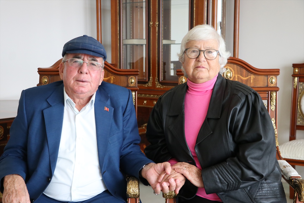Tekirdağ'da huzurevinin bahçesinde başlayan aşk nikahla taçlandı! 85 yaşındaki Nermin ile 77 yaşındaki Yüksel evlendi