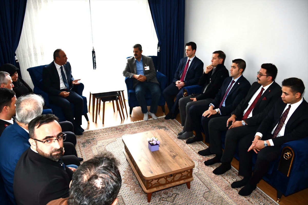 Tekirdağ Valisi Soytürk'ten, şehit ailesine ziyaret