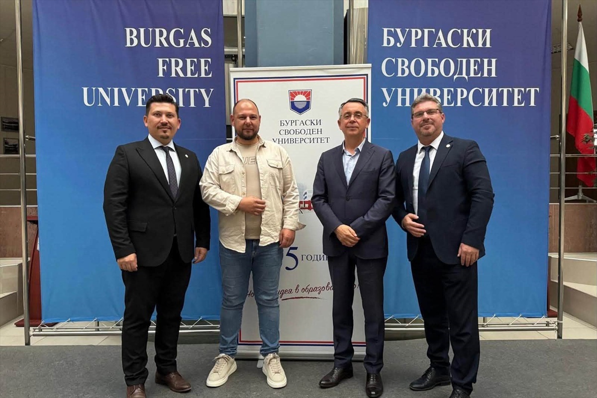 Trakya Üniversitesi heyeti, Burgaz Free Üniversitesi'nde ortak projeleri görüştü