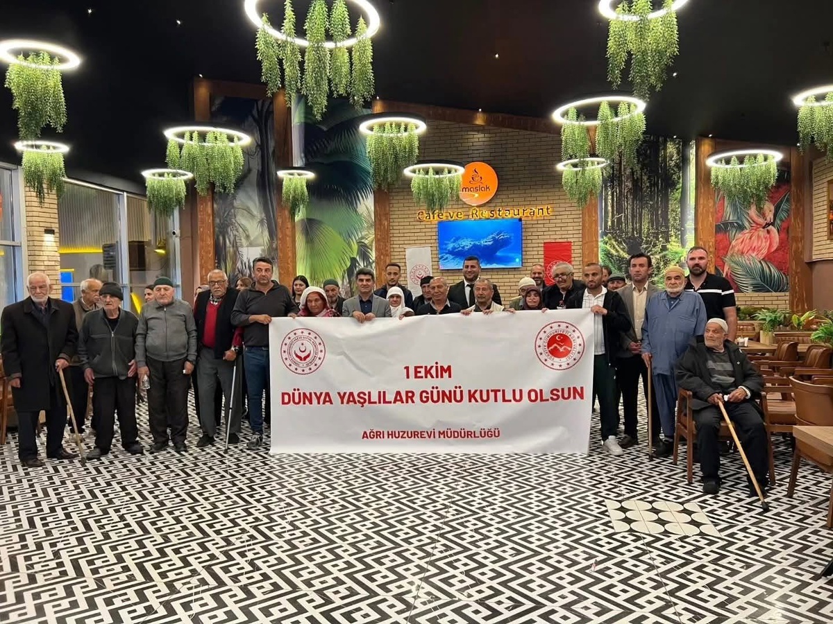 Ağrı Aile ve Sosyal Hizmetler İl Müdürü Baki, Yaşlılar Günü'nde huzurevini ziyaret etti
