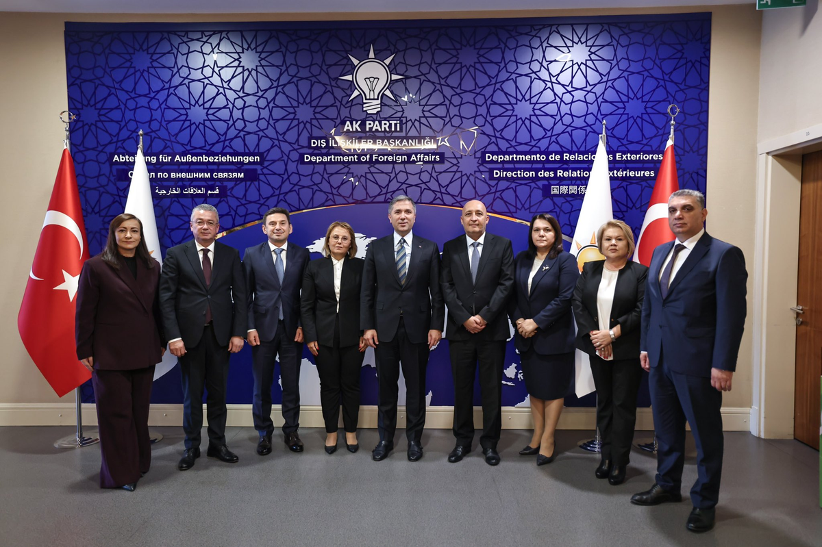 AK Partili Sırakaya, Bulgaristan heyetiyle 25 Ekim'deki seçimleri ele aldı