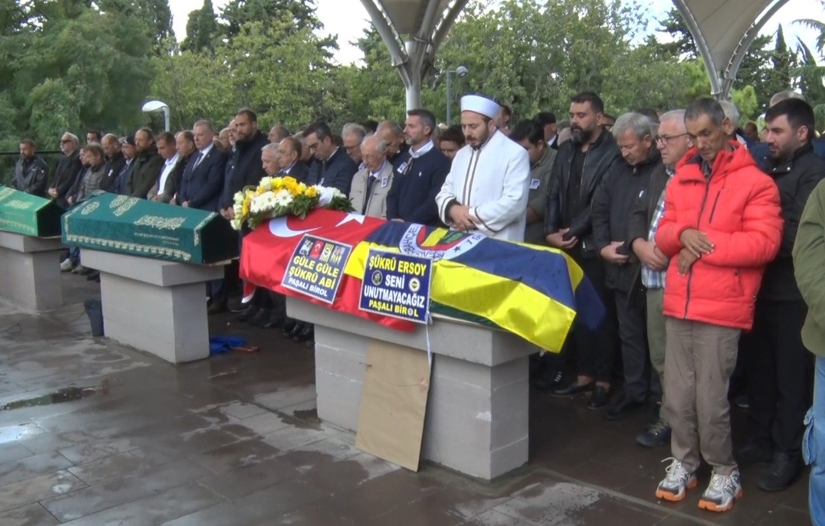 Ali Şükrü Ersoy, Karacaahmet’te toprağa verildi, eşi 57 yıllık evliliklerini anlattı