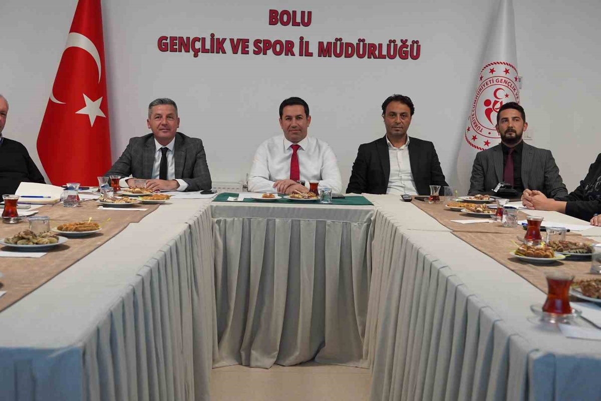 Bolu Gençlik ve Spor İl Müdürlüğü, 2026-2027 okul sporları sezonu için toplantı yaptı