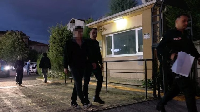 Ehliyet sınavında kopya düzeneği kullanan adaya 2 yıl men