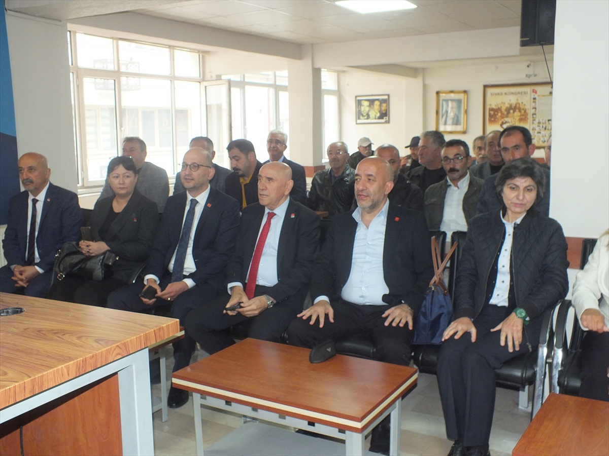 CHP'li Kaya, Sivas'ta parti okulu eğitimlerinde kadro yetiştirileceğini söyledi