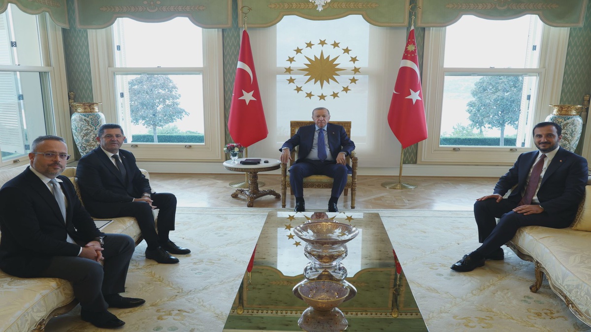 Cumhurbaşkanı Erdoğan, Çekmeköy Belediye Başkanı Orhan Çerkez'i kabul etti