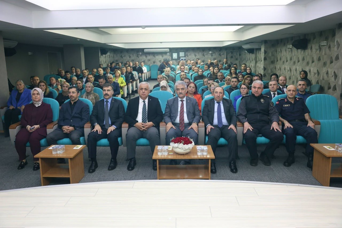 Düzce'de Osmanlı Türkçesi eğitimi protokolü için bilgilendirme toplantısı yapıldı.
