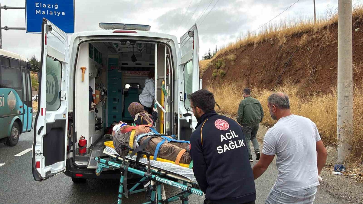 Elazığ'da yolu geçmeye çalışan yaşlı adama kamyon çarptı, yaralandı, sürücü uzaklaştı