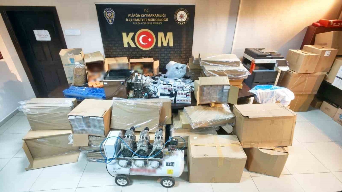 İzmir'de 3 ilçede kaçakçılık operasyonunda 5 milyon TL'lik malzeme ele geçirildi