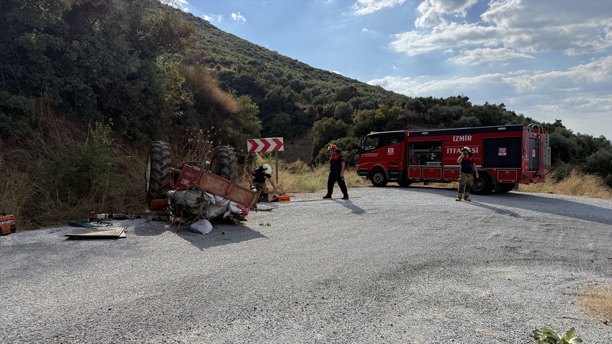 İzmir Tire'de traktör devrildi, sürücü hayatını kaybetti, eşi yaralandı