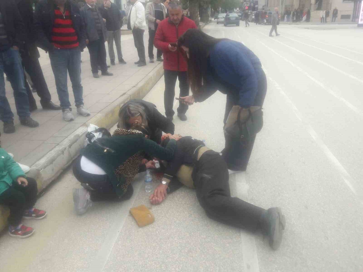 Kastamonu Cebrail Mahallesi'nde yayaya otomobil çarptı, yaralı hastaneye kaldırıldı