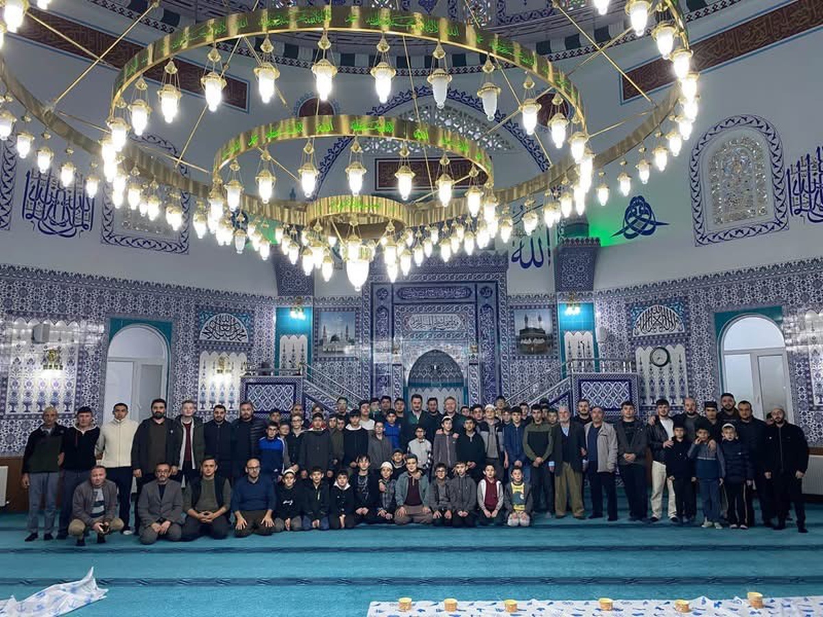 Kavak'ta cemaat, Hz. Ömer Camii'nde sabah namazı buluşmasında bir araya geldi