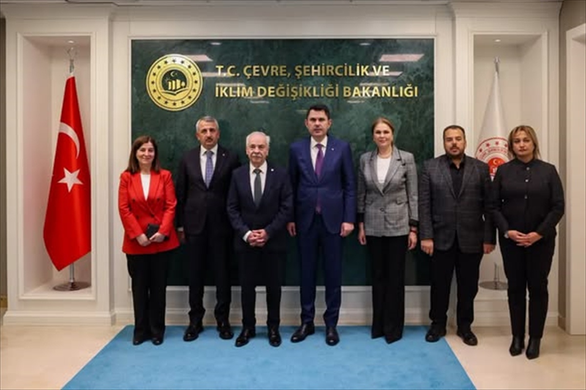 Keşan'ın asbest boruları ve altyapı projeleri Bakan Kurum'la ele alındı