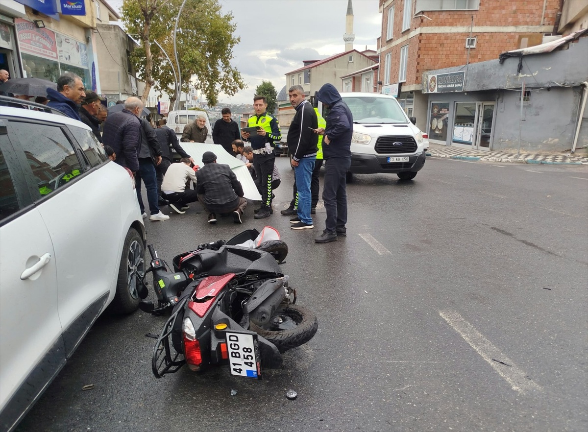 Kocaeli Dilovası'nda motosiklet devrildi, sürücü yaralanarak hastaneye kaldırıldı