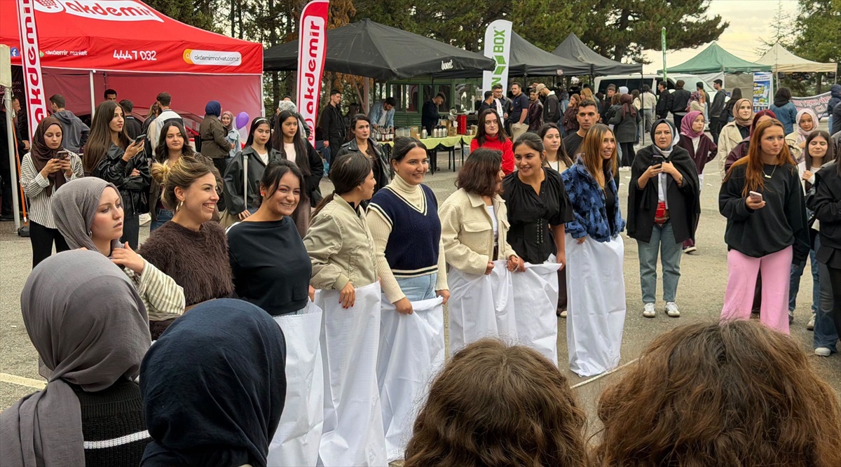 Konya Beyşehir'de üniversiteye yeni başlayanlara oryantasyon festivali düzenlendi