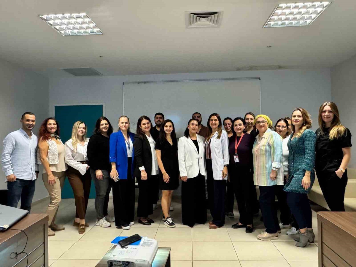 Muğla Eğitim ve Araştırma Hastanesi'nde 1. ameliyathane hemşireliği eğitimi başladı