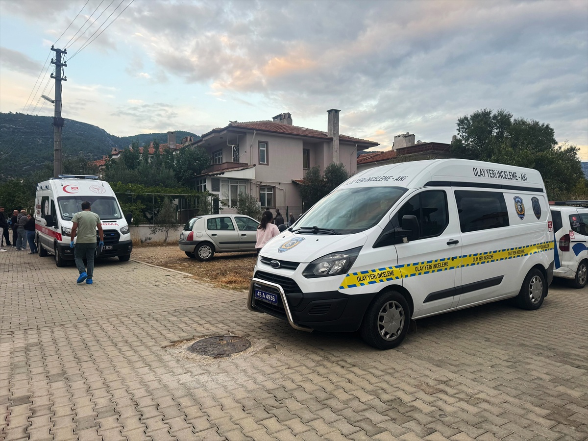 Muğla Menteşe'de 70 yaşındaki kadın evinde ölü bulundu, küpe ve bilezikleri yoktu