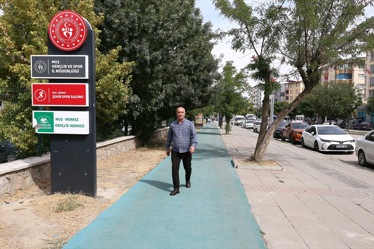 Muş ve Hakkari'de Kenan Temurçin ve Hızır Demirel sigarayı bırakıp rahat nefes alıyor