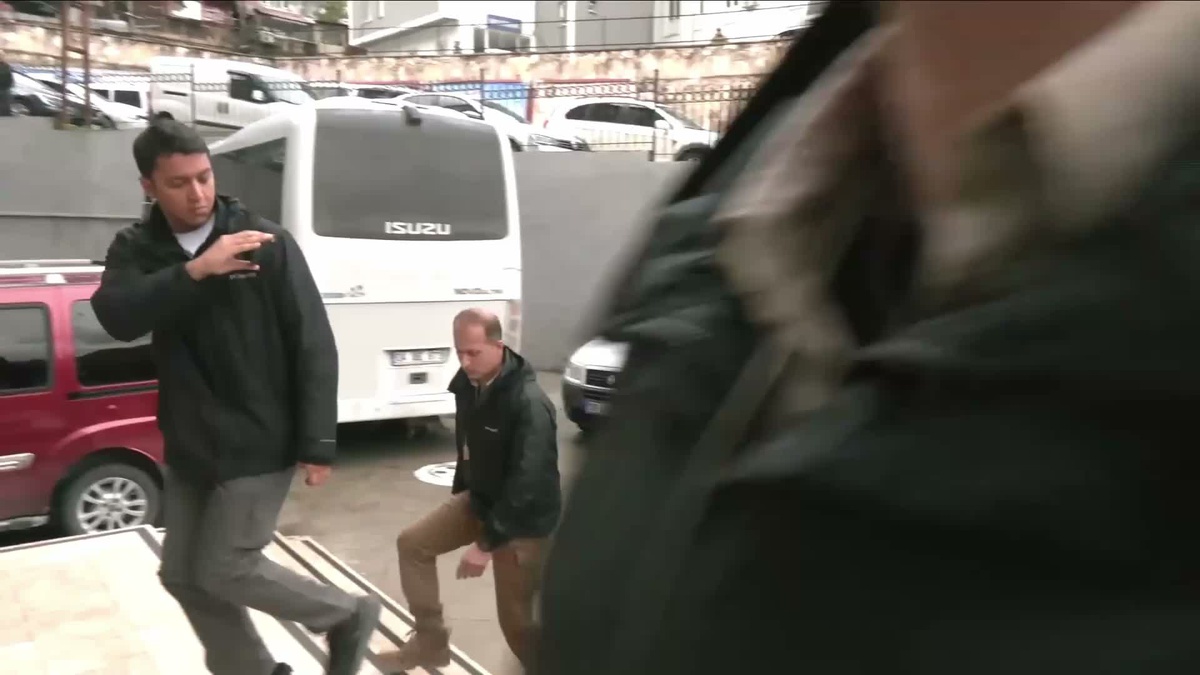 Özgür Özel, Reşit Kibar davasının 6'ncı duruşması için Artvin Adliyesi'ne geldi