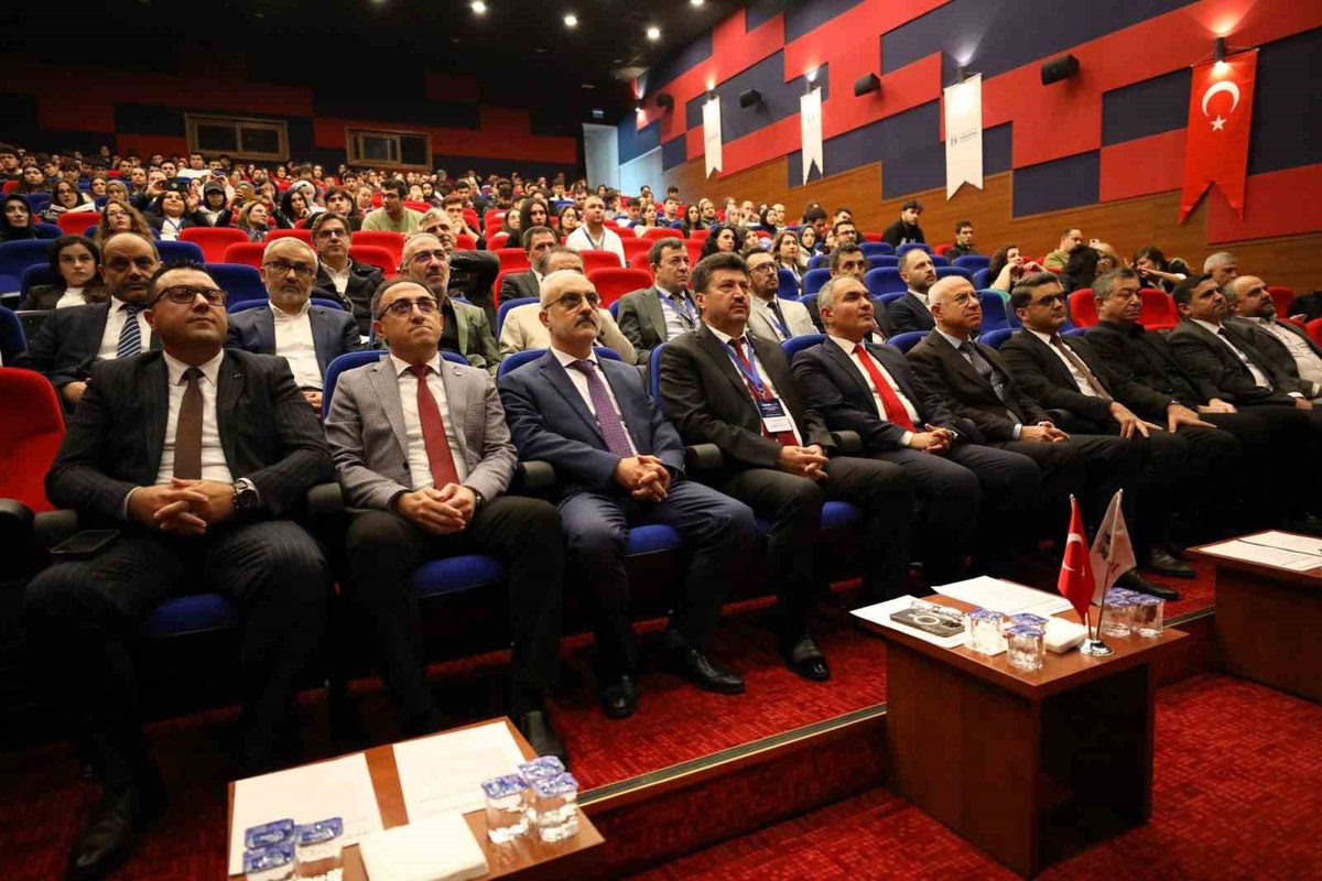 Sakarya Sapanca'da MEDİK 2026 başladı, mesleki eğitimde 38 bildiri sunulacak