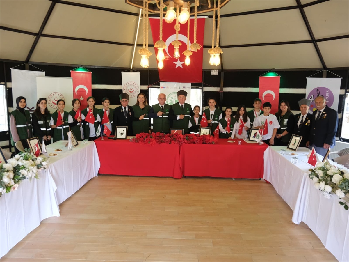 Samsun Kavak'ta vatan ve kahramanlık programında gazilerle genç sporcular buluştu